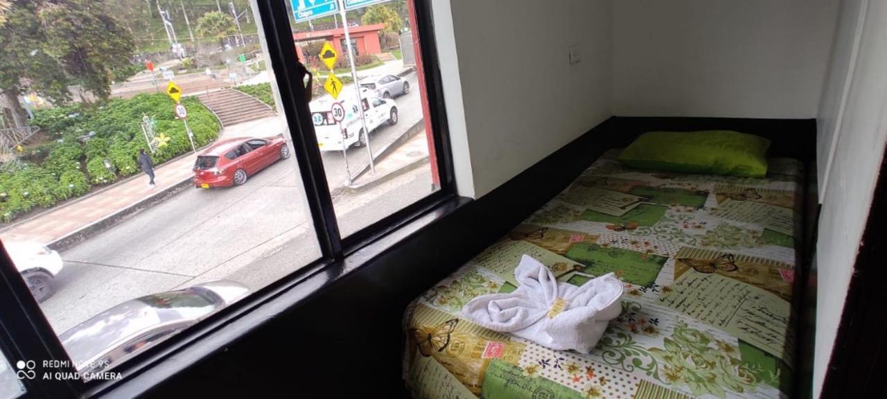 El Amanercer Parque Del Agua Residencia Muy Central Hotel Manizales Eksteriør billede